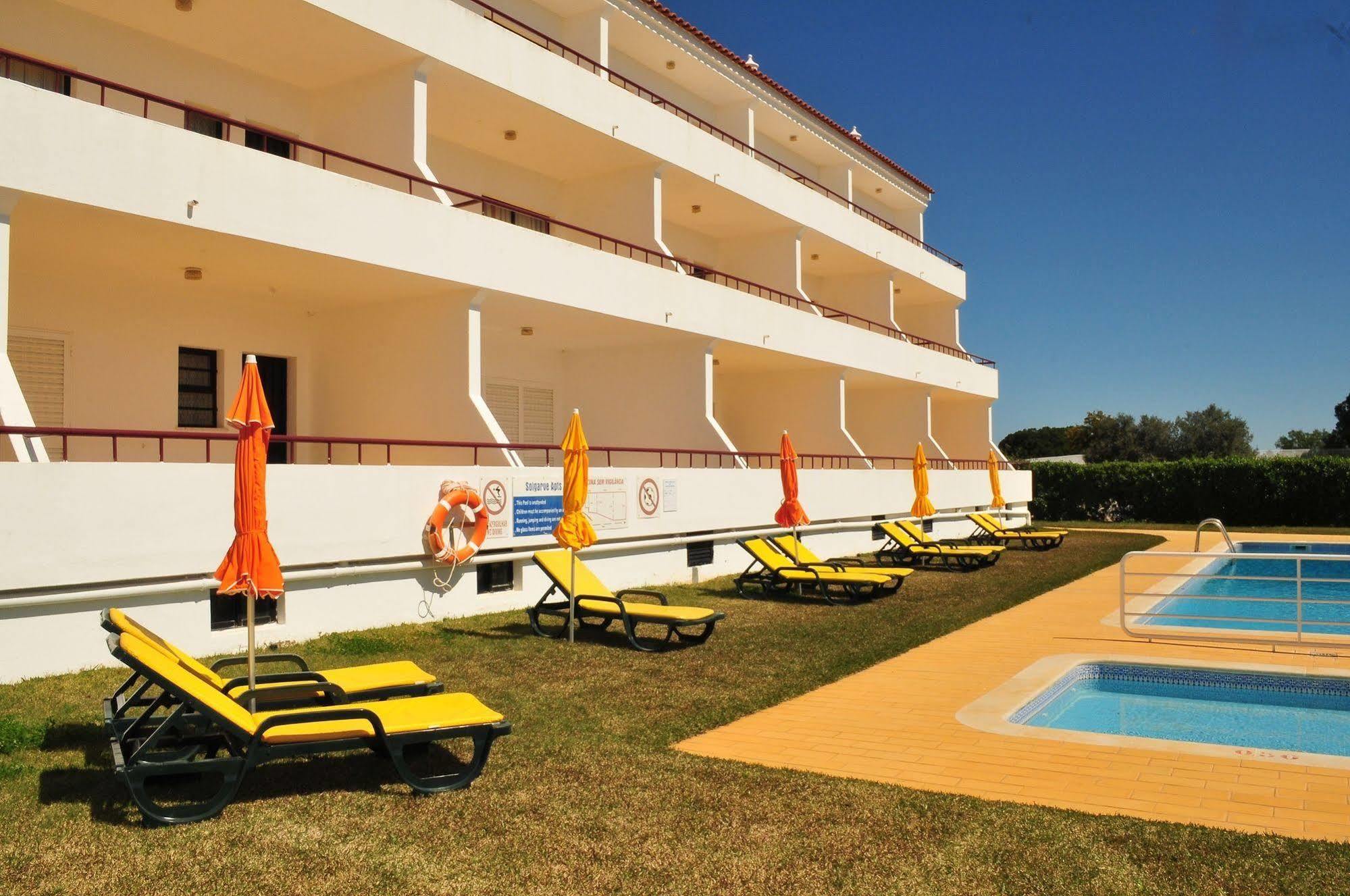 Aparthotel Solgarve Quarteira Exterior foto